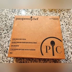 NEW Pampered Chef square cool & serve